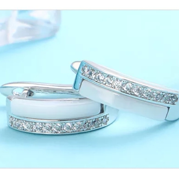 NEW Luxury‎ White Ceramic Diamond Hoop Earrings - Picture 3 of 15